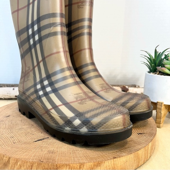 Burberry Check Rain Boots Size 38 / US 8 Waterproof / Mended Opening - Picture 4 of 16
